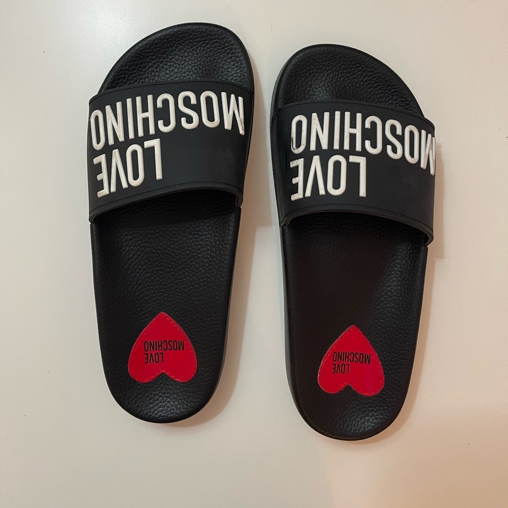 Love Moschino Slides with logo Black